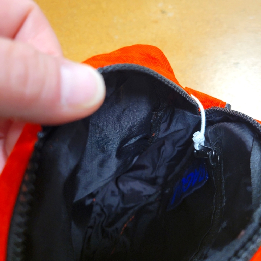 NWT BAGGU SPORT CROSSBODY IN TOMATO - Picture 4 of 5